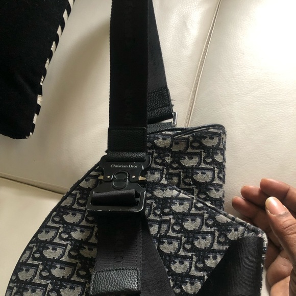 COPY - Christian Dior crossbody bag more than 60% off in GREAT condition - Supe… - Picture 2 of 5